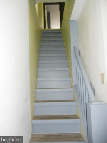 1924 4 St, Philadelphia PA 19122-2206 exterior