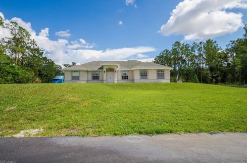 3365 27th Ave, Naples, FL 34117-7141