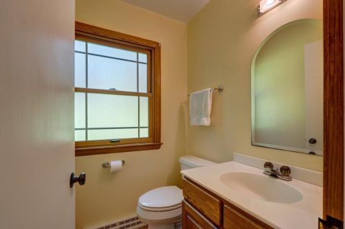 322 Cheyenne Trl, Madison WI  53705-4703 exterior