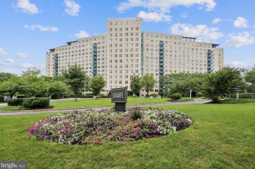 10401 Grosvenor Pl, Rockville MD  20852-4646 exterior