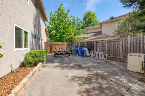 127 Conductor Way, Folsom CA 95630-8022 exterior