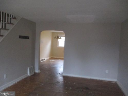 413 Park Dr, Manor, PA 19036-1617