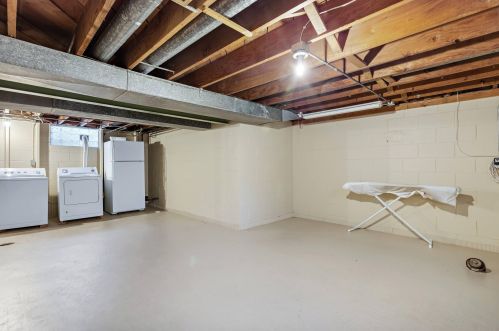 525 103, Milwaukee WI 53226-4315 exterior