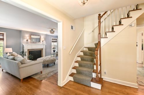 7814 Wisconsin Ave, Milwaukee, WI 53213-3420