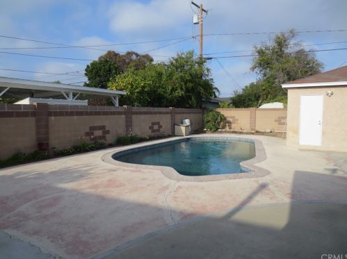 13748 Carpintero Ave, Bellflower CA 90706-2723 exterior