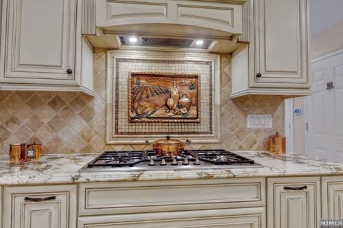 469 Saddle Riv Rd, Upper Saddle River NJ 07458-1774 exterior