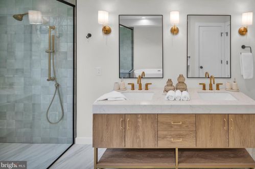 959 Marshall St, Philadelphia PA 19122 exterior