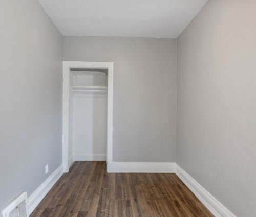 307 Lincoln Ave, Waukegan IL 60085-6361 exterior