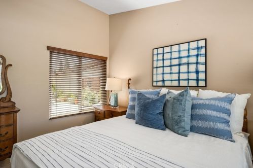 14402 Raintree Rd, Tustin CA  92780-6930 exterior