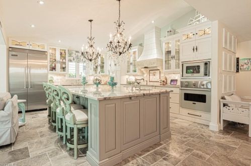 511 105 Ave, Naples FL 34108-1838 exterior