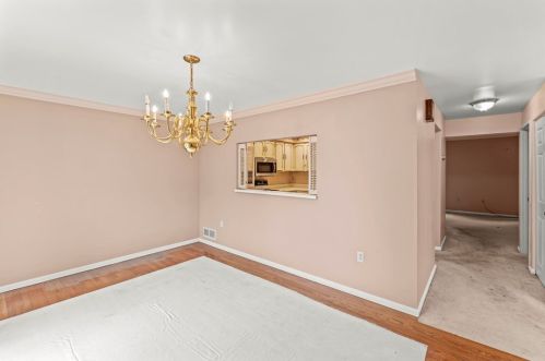 226 Pine Ct, Pittsburgh PA 15239-1953 exterior