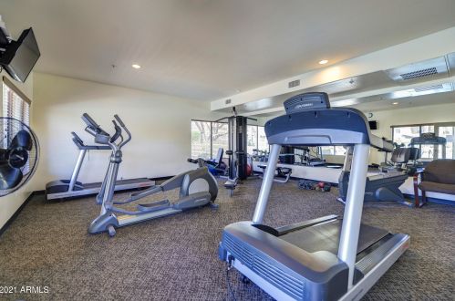 21320 56th St, Phoenix AZ  85054-5401 exterior