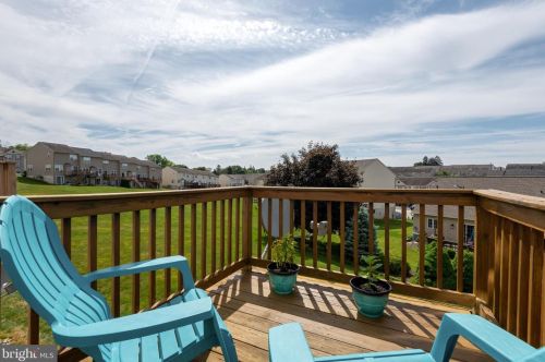 105 Knollwood Dr, Lancaster PA 17601-5613 exterior