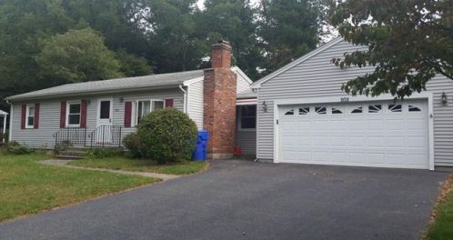 202 Spikenard Cir, Springfield MA  01129-1521 exterior