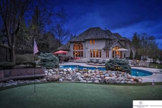 17835 Baywood Dr, Omaha, NE 68130-2240