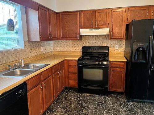 2123 Victoria Pl, Lithonia GA 30058-7912 exterior