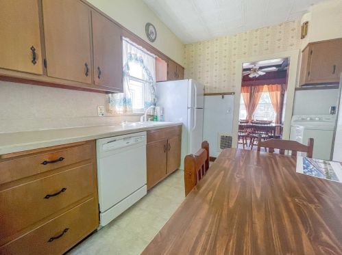 25 Edgar St, Poughkeepsie NY 12603-2702 exterior