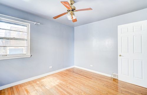 10939 King Dr, Chicago IL 60653-3311 exterior