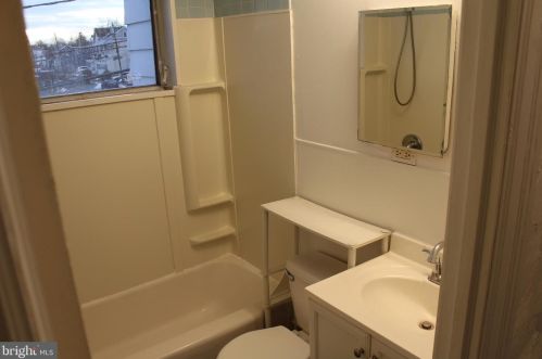 303 Franklin St, Trenton NJ 08610-5316 exterior