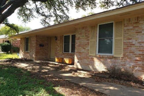 7506 Barcelona Dr, Austin, TX 78752-2007