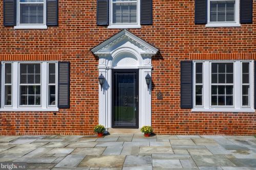 1297 Wheatland Ave, Lancaster PA 17603-4520 exterior