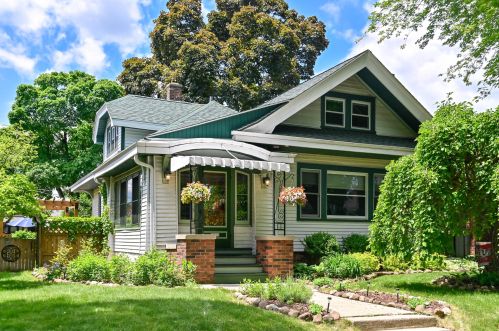 2011 53rd St, Milwaukee, WI 53208-1763