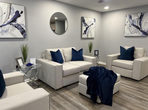 6256 104th St, Milwaukee, WI 53225-1406