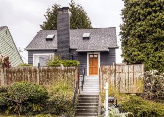 7744 14th Ave, Seattle WA  98106-2038 exterior