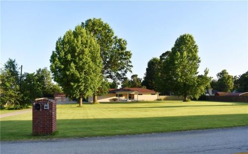 301 Walnut Grove Ave, Springdale AR  exterior