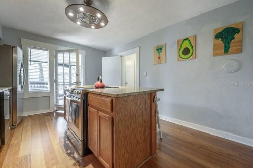 6718 11 St, Tampa FL 33604-3215 exterior