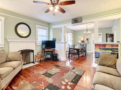 918 Shadowlawn Ave, Tampa FL 33603-2327 exterior