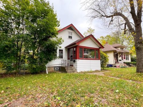 3924 Lipton Ave, Milwaukee, WI 53235-4712