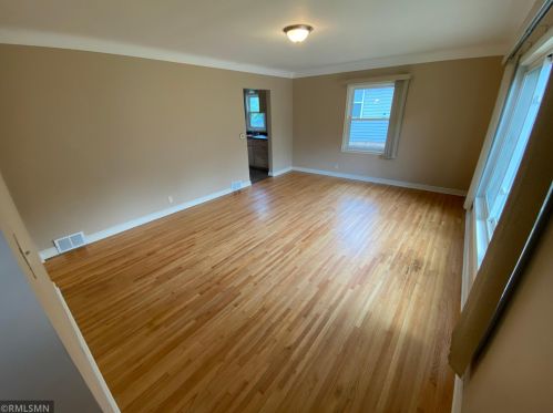 1629 Hazel St, Saint Paul MN 55119-4231 exterior