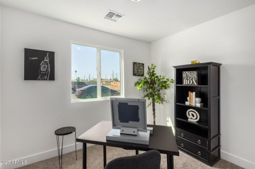 4215 19 Pl, Phoenix AZ 85040-1407 exterior