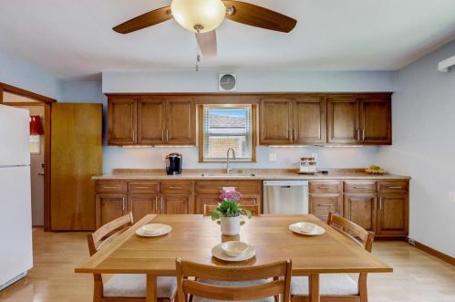 2537 63, Milwaukee WI 53219-2628 exterior