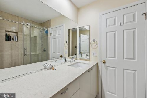 295 Sayre Dr, Princeton NJ 08540-5860 exterior