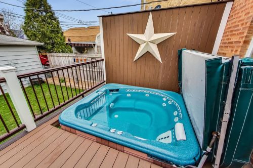 3320 Newcastle Ave, Chicago IL 60634-2355 exterior