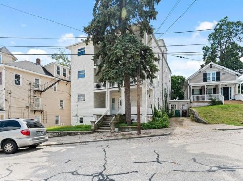 88 Prospect St, Woonsocket, RI 02895-1910