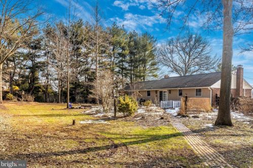 265 Old State Rd, Limerick PA 19468-3214 exterior