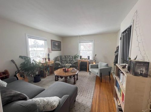 2037 Helena St, Madison WI 53704-5519 exterior