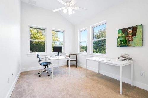 1911 Alegria Rd, Austin TX 78757-3219 exterior