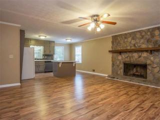 1440 Gordon Rd, Austell, GA 30168-5233