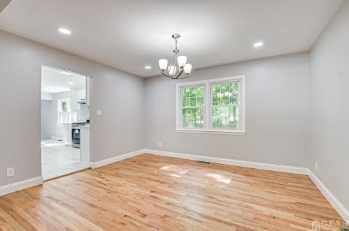 53 Fairmount Ave, Edison NJ  08820-2032 exterior