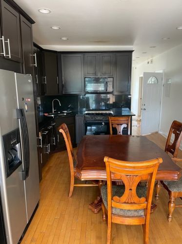 2947 Lawndale Ave, Chicago IL 60655-3313 exterior