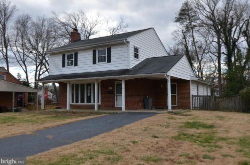 2415 Cavendish Dr, Alexandria VA  22308-2119 exterior