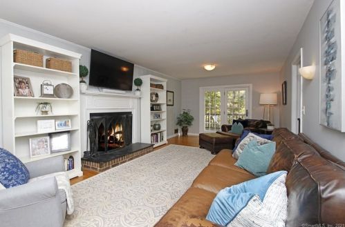 23 Cardinal Ln, Wilton CT 06897 exterior