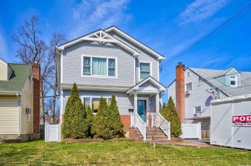 106 Guenther Ave, Valley Stream, NY 11580-3600