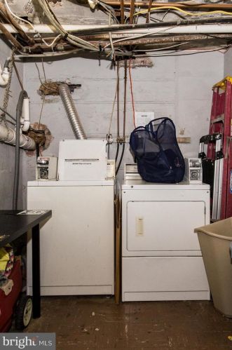 314 12th St, Philadelphia PA  19107-1126 exterior