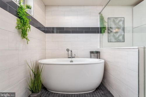 1413 Darien St, Philadelphia PA 19147-5726 exterior