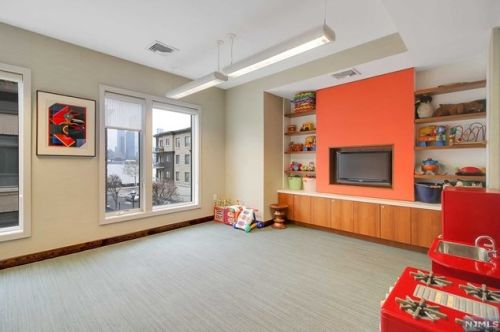 53 Eton Row, Union City NJ 07086 exterior